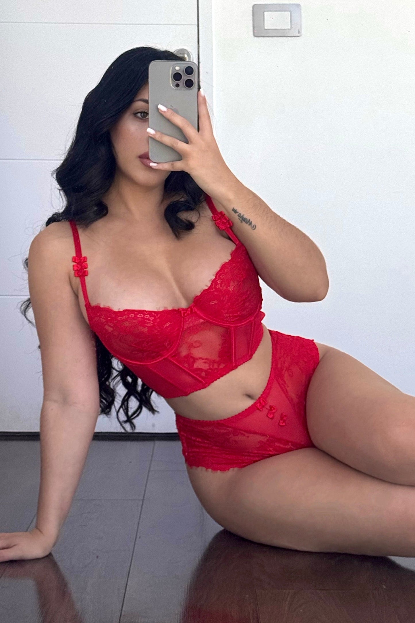 conjunto encaje tiro alto ferrara rojo talla s cavrini